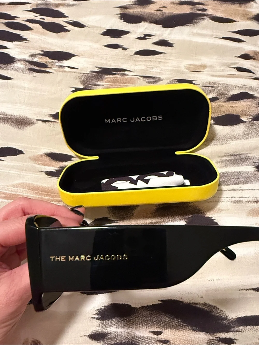 Marc Jacobs Women's Sunglasses with Case NEW